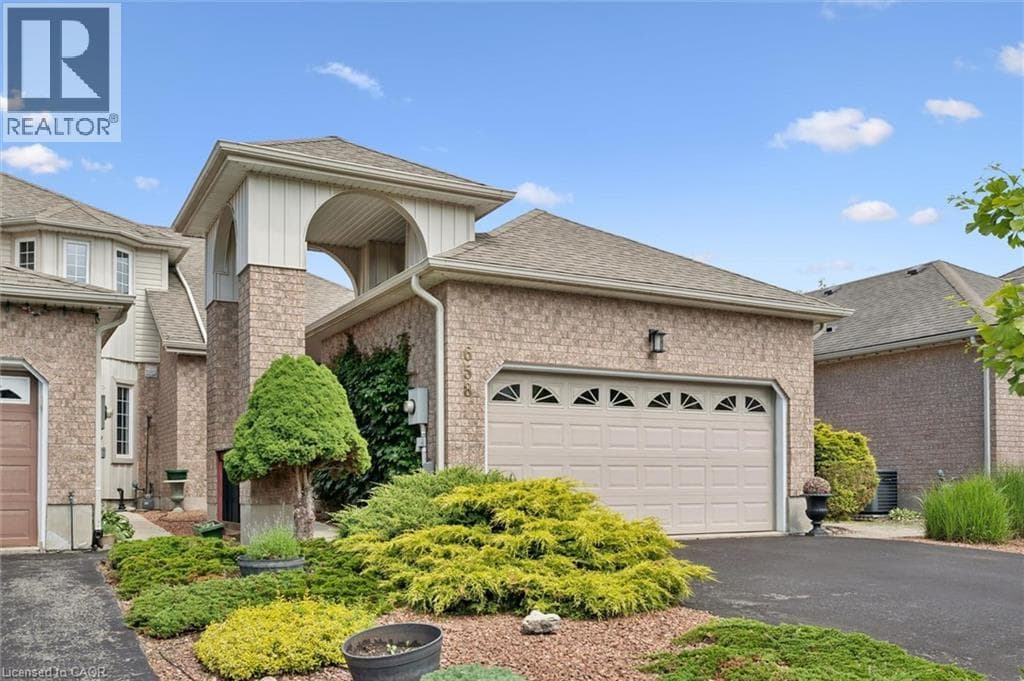 Single Family at 658 ELLESMERE Court, Waterloo, Ontario - Photo 2 - RE/MAX Garden City Realty