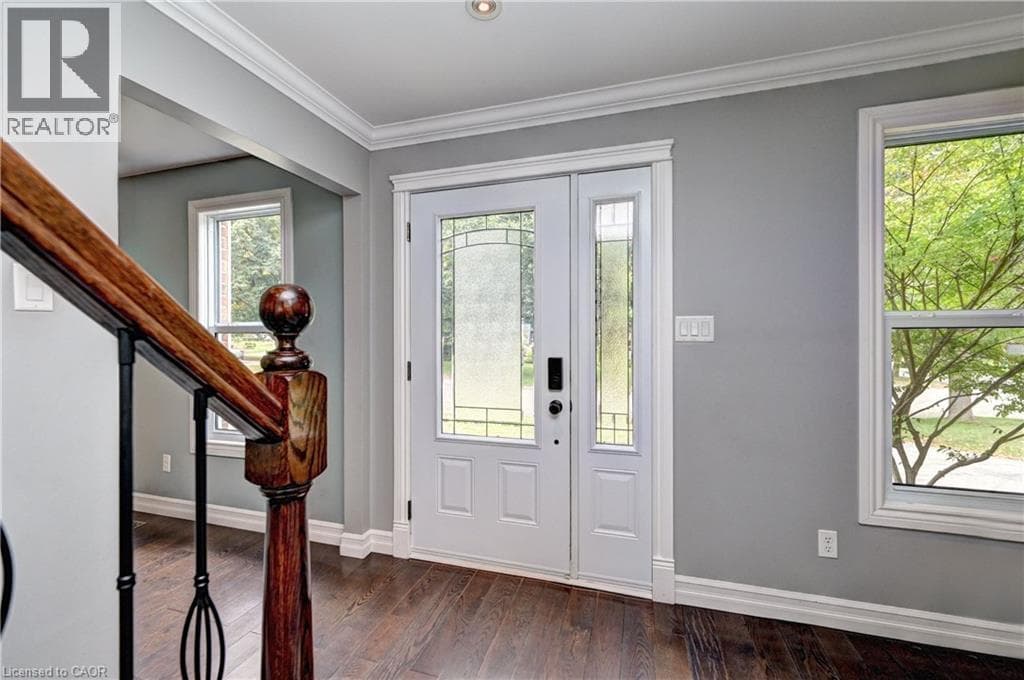 Single Family at 28 NOTCHWOOD Court, Kitchener, Ontario - Photo 4 - RE/MAX Garden City Realty