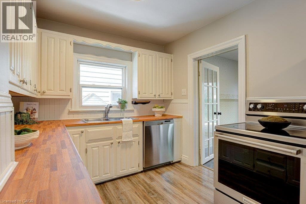 Single Family at 99 SHANTZ Lane, Kitchener, Ontario - Photo 9 - RE/MAX Garden City Realty