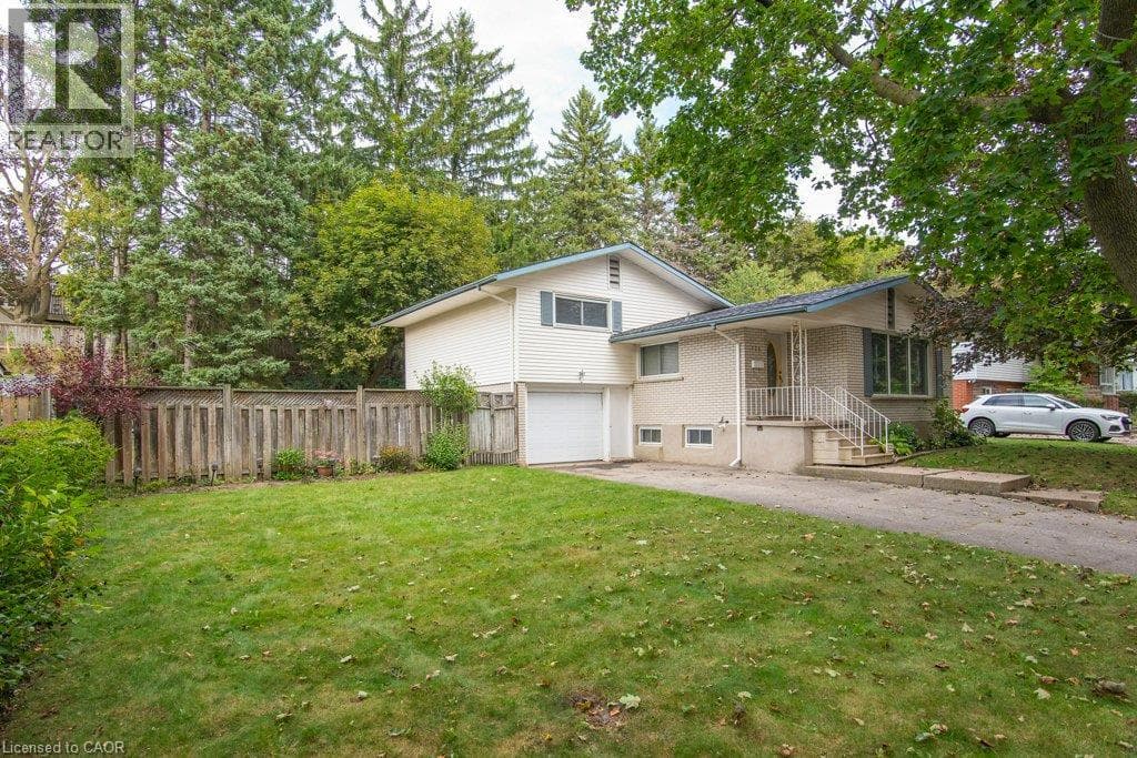 Single Family at 132 FOREST HILL Drive, Kitchener, Ontario - Photo 4 - RE/MAX Garden City Realty