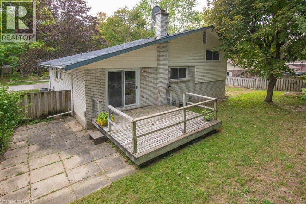 Single Family at 132 FOREST HILL Drive, Kitchener, Ontario - Photo 7 - RE/MAX Garden City Realty