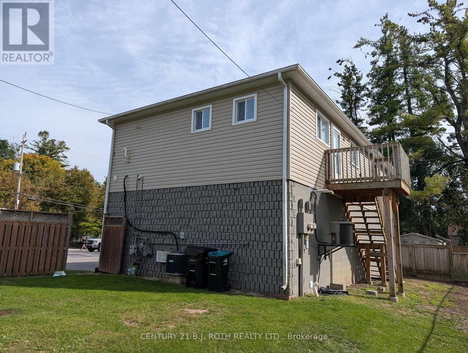 Single Family at 2- 2394 25 SIDE Road, Innisfil (Alcona), Ontario - Photo 3 - RE/MAX Garden City Realty