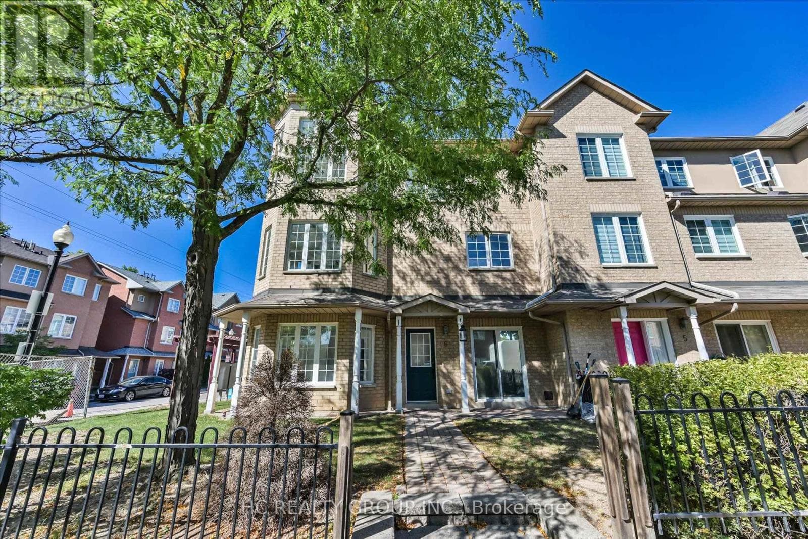 6- 5 St Moritz Way