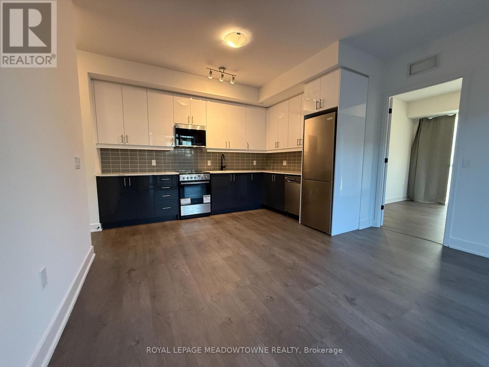 Single Family at 613- 2333 Khalsa Gate, Oakville (WM Westmount), Ontario - Photo 9 - RE/MAX Garden City Realty