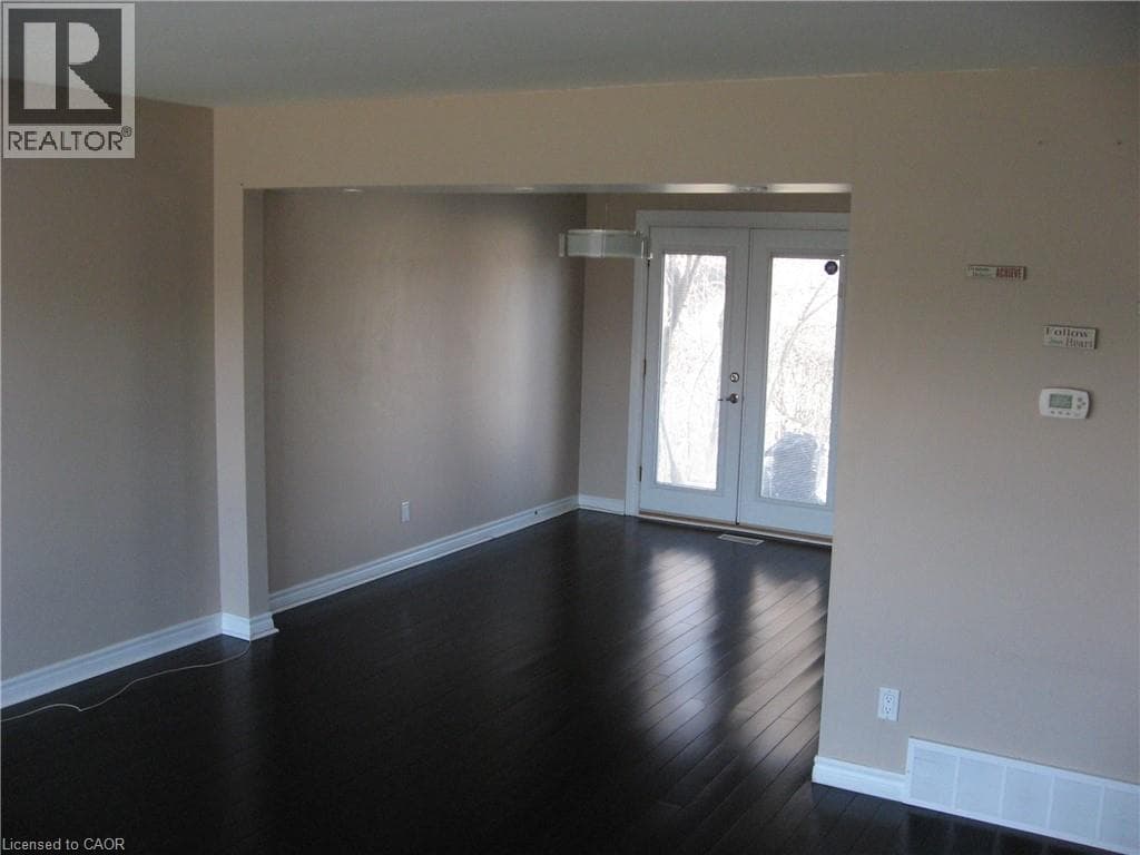 Single Family at 124 AVALON Place, Kitchener, Ontario - Photo 3 - RE/MAX Garden City Realty