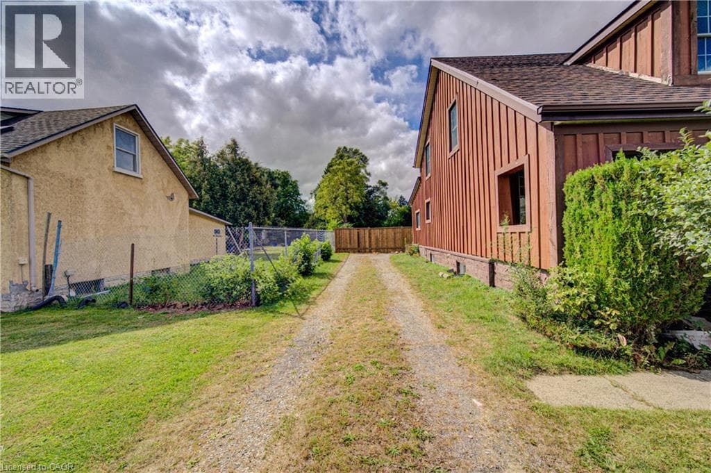 Single Family at 500 DUNDAS Street, Cambridge, Ontario - Photo 3 - RE/MAX Garden City Realty