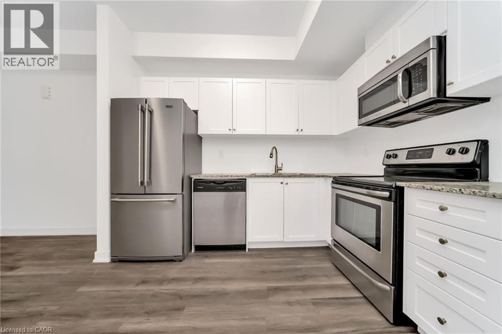 Single Family at 60- 60 WINSTON PARK Boulevard, Toronto, Ontario - Photo 8 - RE/MAX Garden City Realty