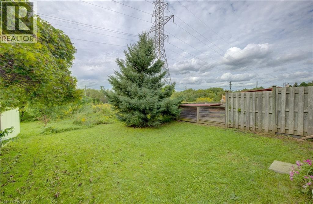 Single Family at 612 BRANDENBURG Boulevard, Waterloo, Ontario - Photo 6 - RE/MAX Garden City Realty
