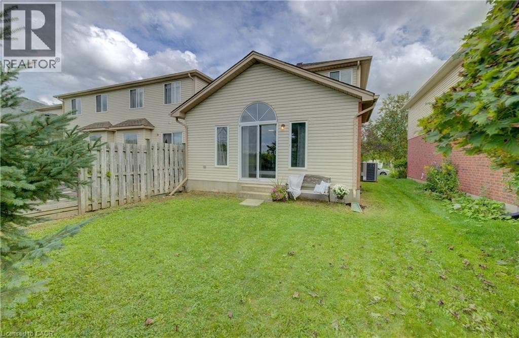 Single Family at 612 BRANDENBURG Boulevard, Waterloo, Ontario - Photo 7 - RE/MAX Garden City Realty