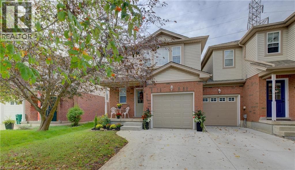 Single Family at 612 BRANDENBURG Boulevard, Waterloo, Ontario - Photo 3 - RE/MAX Garden City Realty