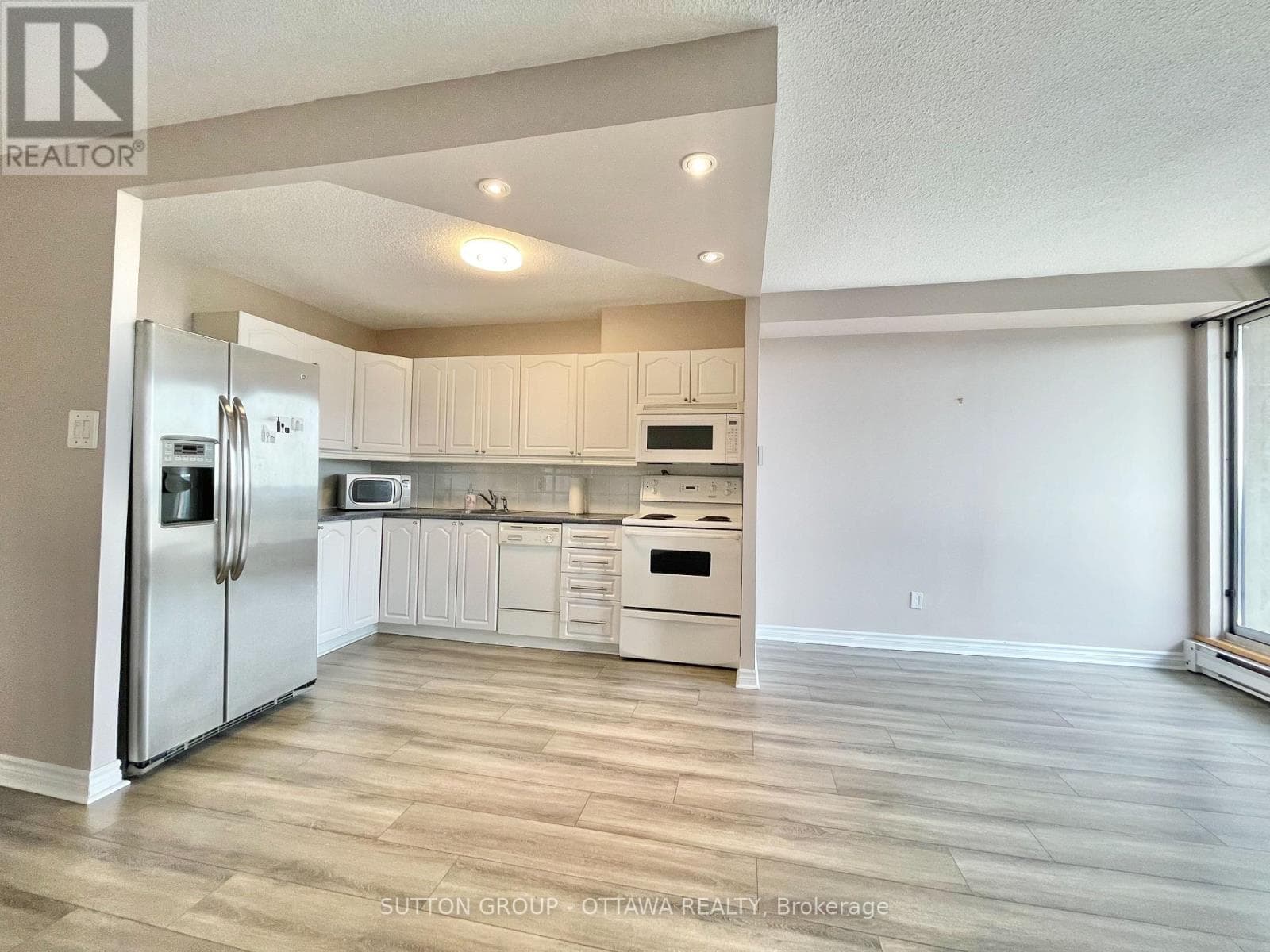 Single Family at 1908- 900 Dynes Road, Ottawa, Ontario - Photo 5 - RE/MAX Garden City Realty