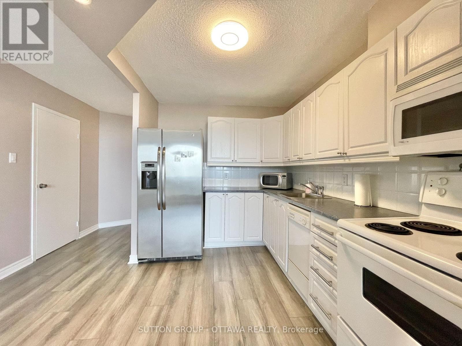 Single Family at 1908- 900 Dynes Road, Ottawa, Ontario - Photo 7 - RE/MAX Garden City Realty