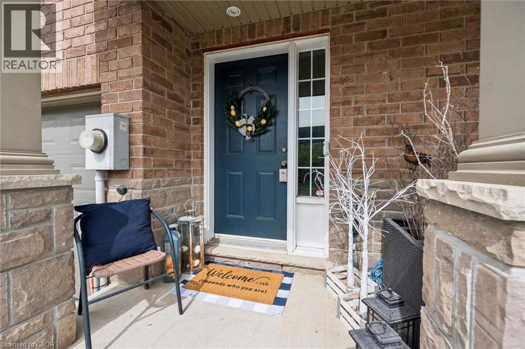 Single Family at 915 ZELLER Crescent, Kitchener, Ontario - Photo 5 - RE/MAX Garden City Realty