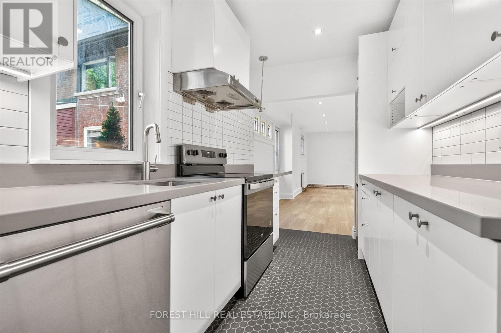 Multi-family at D- 30 Pinewood Avenue, Toronto (Humewood-Cedarvale), Ontario - Photo 10 - RE/MAX Garden City Realty