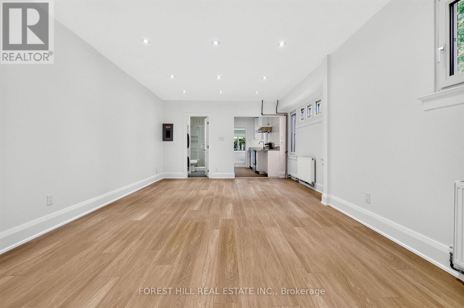 Multi-family at D- 30 Pinewood Avenue, Toronto (Humewood-Cedarvale), Ontario - Photo 4 - RE/MAX Garden City Realty