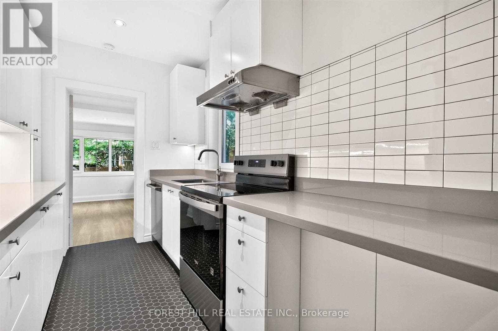 Multi-family at D- 30 Pinewood Avenue, Toronto (Humewood-Cedarvale), Ontario - Photo 9 - RE/MAX Garden City Realty