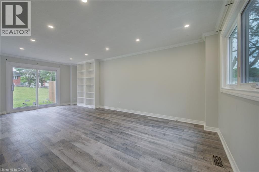 Single Family at 4- 417 KEATS Way, Waterloo, Ontario - Photo 9 - RE/MAX Garden City Realty