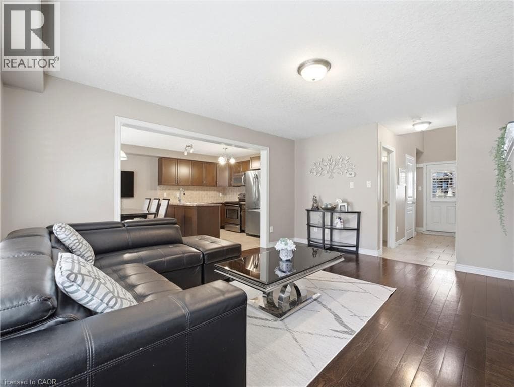 Single Family at 98 WILLOW Lane, Grimsby, Ontario - Photo 7 - RE/MAX Garden City Realty