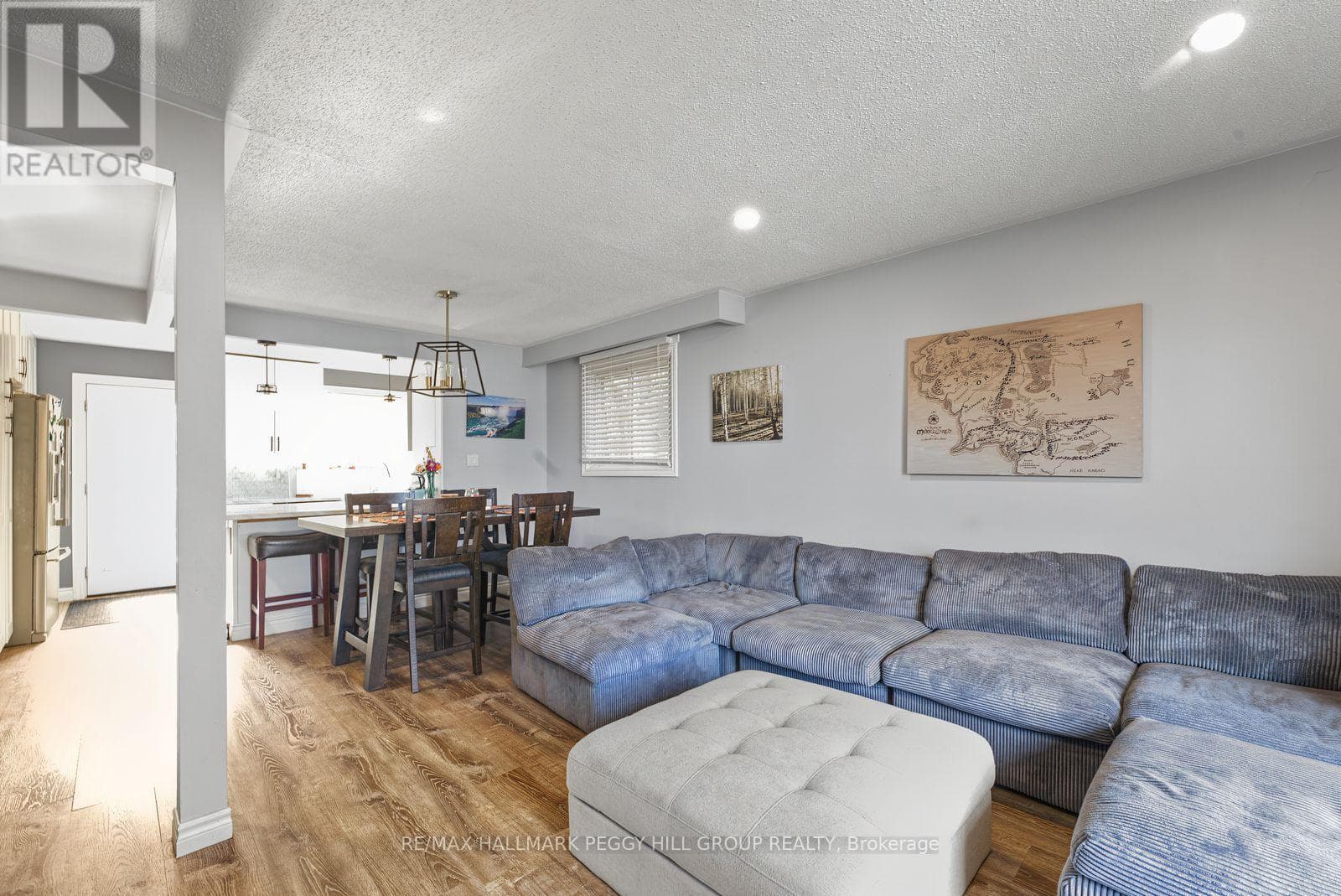Single Family at Upper- 9 Baker Crescent, Barrie (Cundles East), Ontario - Photo 4 - RE/MAX Garden City Realty