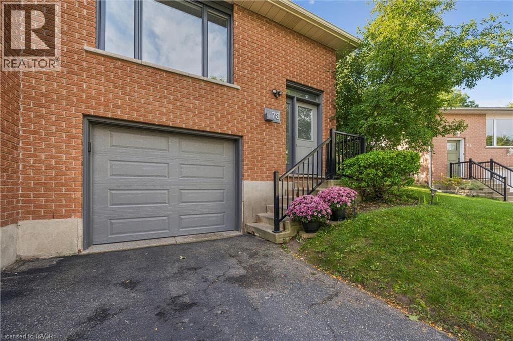 Single Family at 78 OLD HURON Court, Kitchener, Ontario - Photo 2 - RE/MAX Garden City Realty