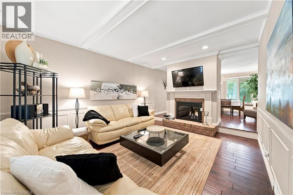 Single Family at 24 PRIMROSE Path, Kitchener, Ontario - Photo 9 - RE/MAX Garden City Realty