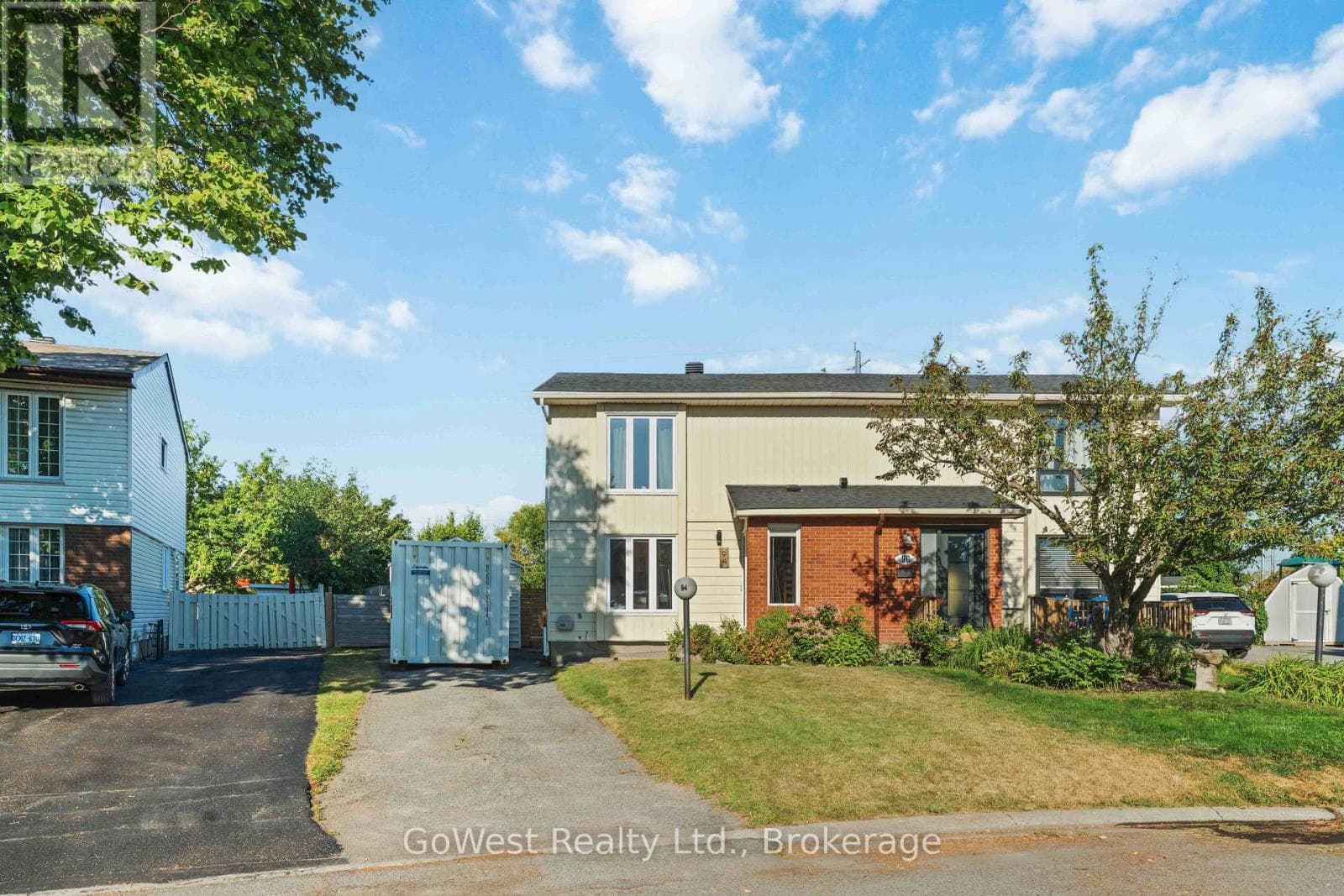 94 Fieldgate Drive