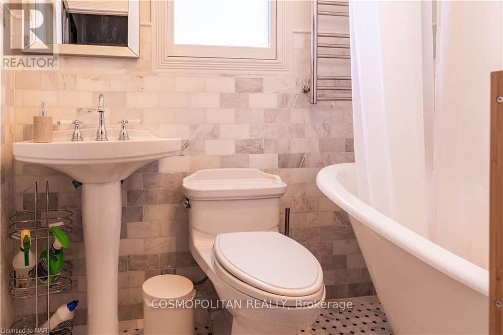 Single Family at 3800 BRIDGEWATER Street, Niagara Falls (Chippawa), Ontario - Photo 6 - RE/MAX Garden City Realty