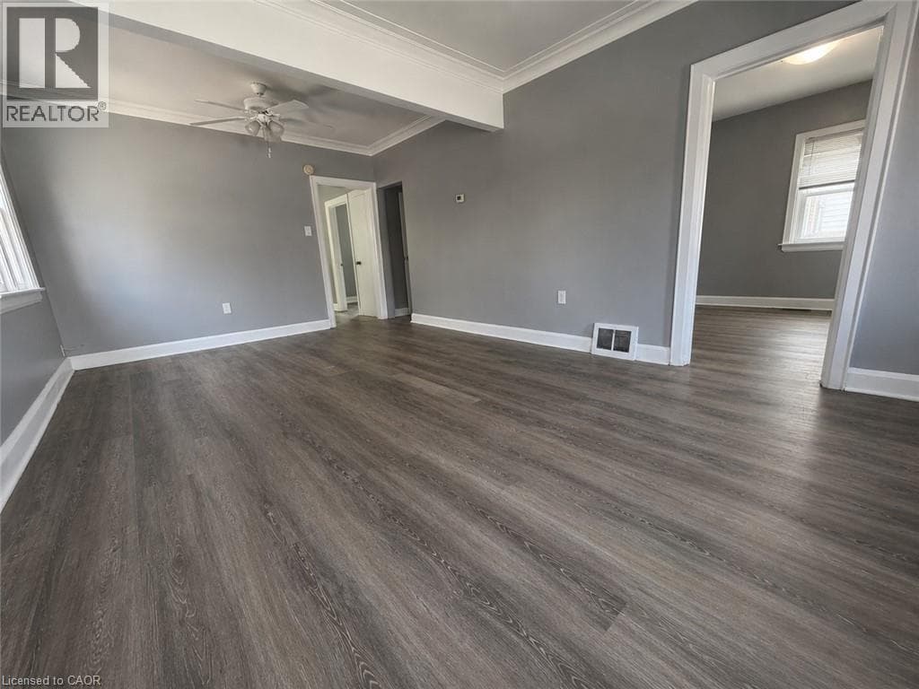 Single Family at 36 BRIGHTON Avenue, St. Catharines, Ontario - Photo 8 - RE/MAX Garden City Realty