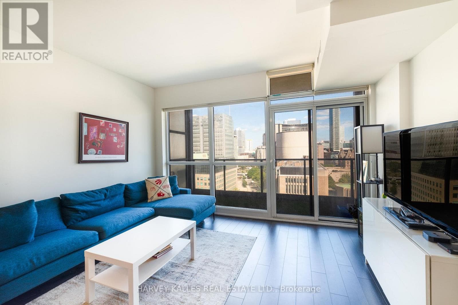 Single Family at 1610- 210 Simcoe Street, Toronto (Kensington-Chinatown), Ontario - Photo 4 - RE/MAX Garden City Realty