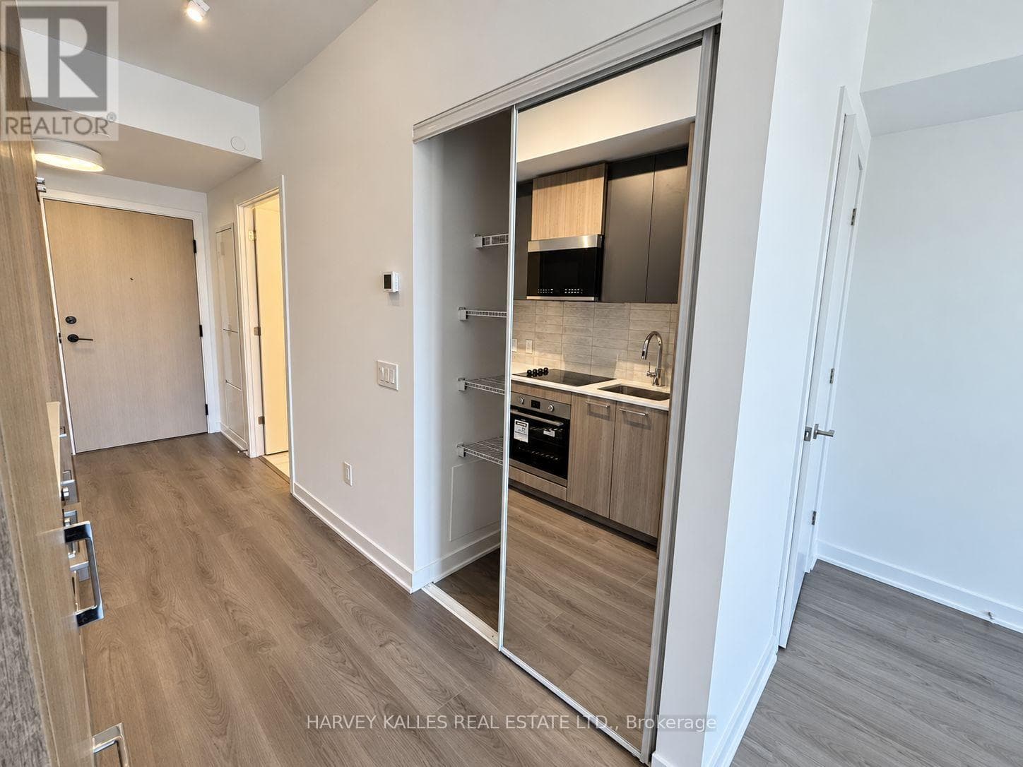 Single Family at 450- 30 Dreamers Way, Toronto (Regent Park), Ontario - Photo 6 - RE/MAX Garden City Realty