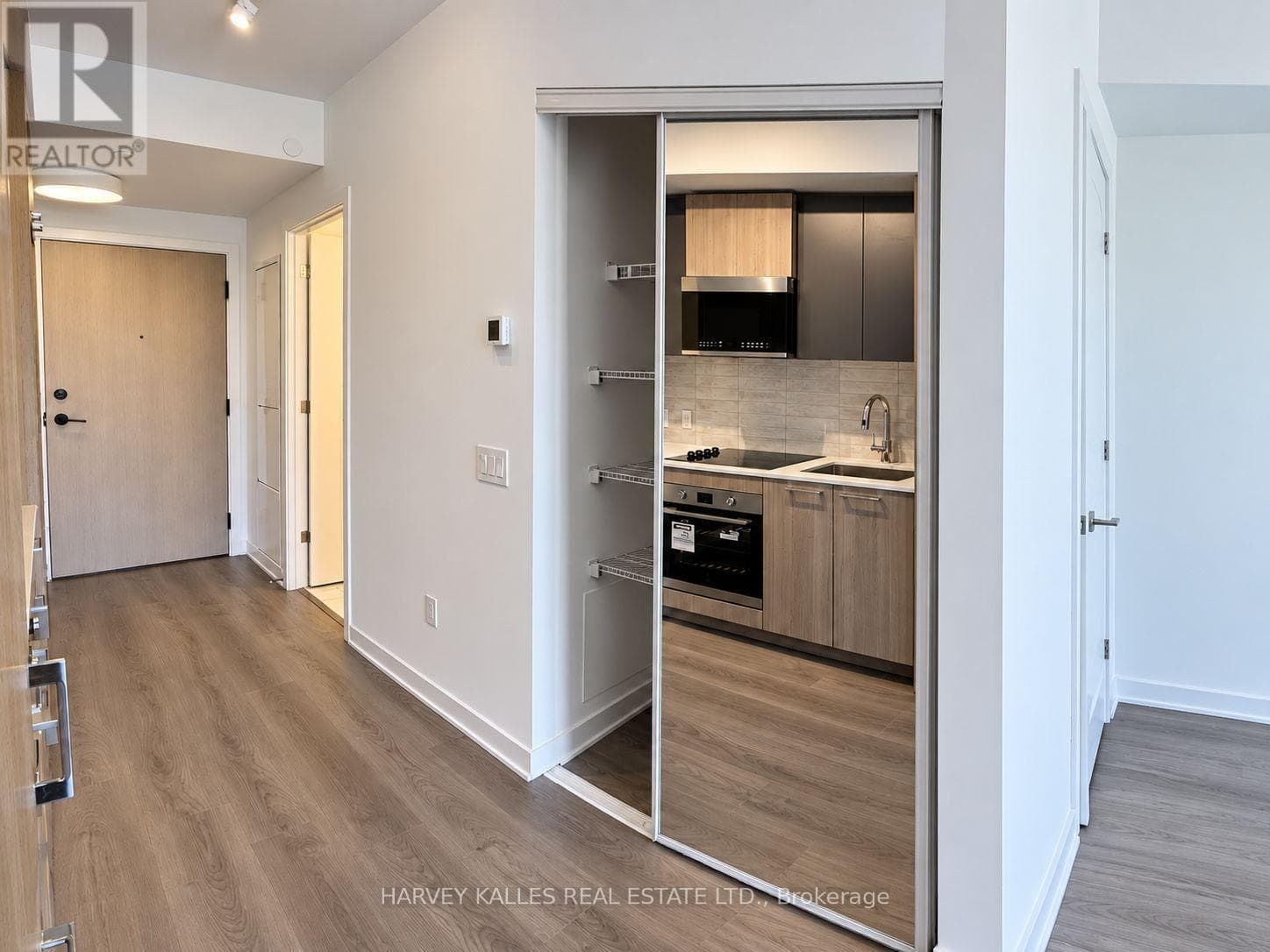 Single Family at 450- 30 Dreamers Way, Toronto (Regent Park), Ontario - Photo 7 - RE/MAX Garden City Realty