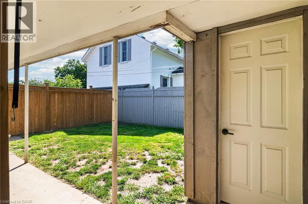 Single Family at 21 CEDAR Street, Cambridge, Ontario - Photo 5 - RE/MAX Garden City Realty