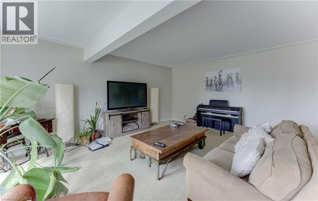 Single Family at 133 CORNELL Avenue, Kitchener, Ontario - Photo 6 - RE/MAX Garden City Realty