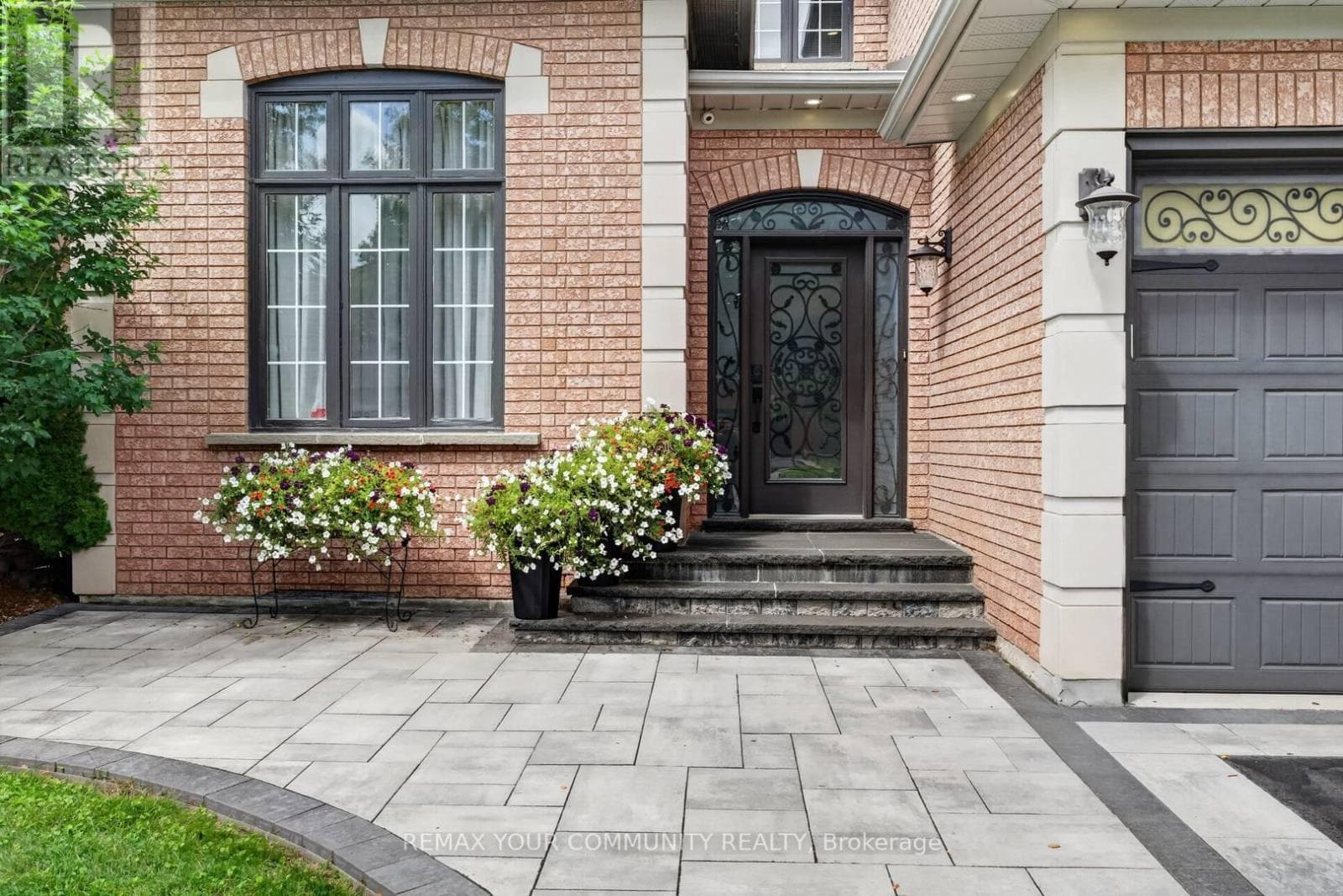 Single Family at 786 Exceller Circle, Newmarket (Stonehaven-Wyndham), Ontario - Photo 3 - RE/MAX Garden City Realty