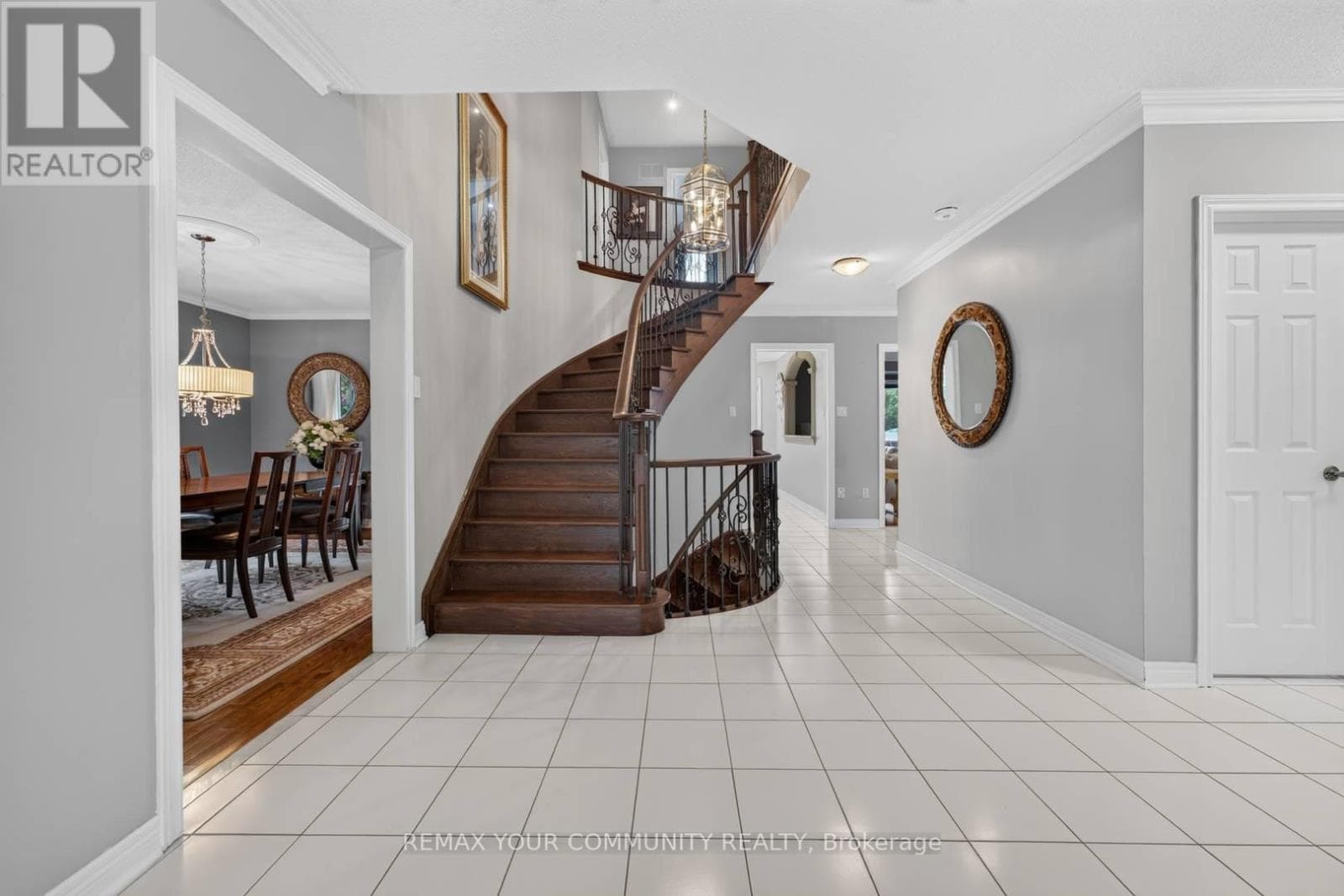 Single Family at 786 Exceller Circle, Newmarket (Stonehaven-Wyndham), Ontario - Photo 9 - RE/MAX Garden City Realty