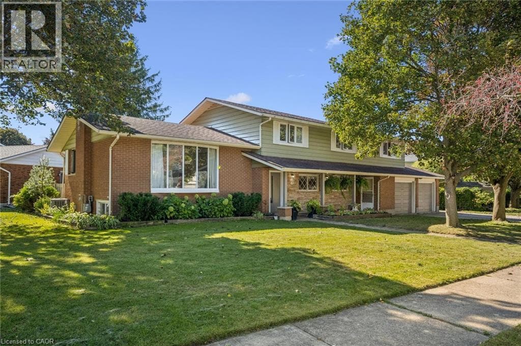 Single Family at 19 CHRISTINE Crescent, Kitchener, Ontario - Photo 2 - RE/MAX Garden City Realty