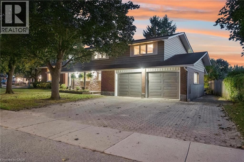 Single Family at 19 CHRISTINE Crescent, Kitchener, Ontario - Photo 5 - RE/MAX Garden City Realty