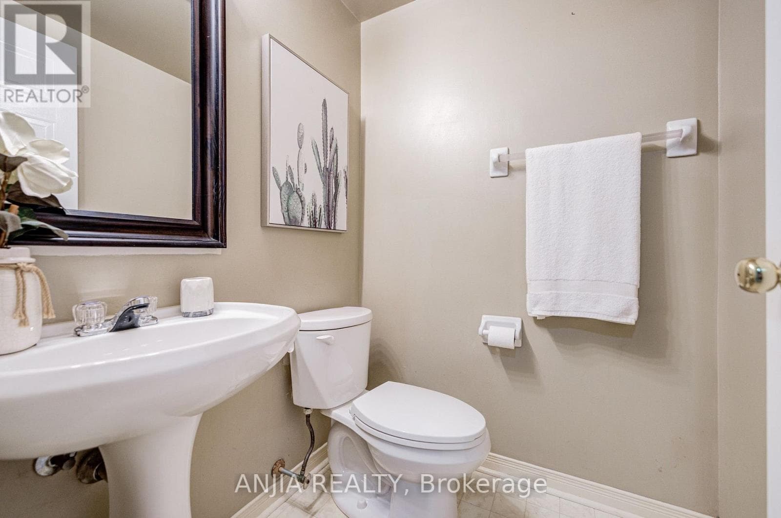 Single Family at 7 Allayden Drive, Whitby (Lynde Creek), Ontario - Photo 9 - RE/MAX Garden City Realty