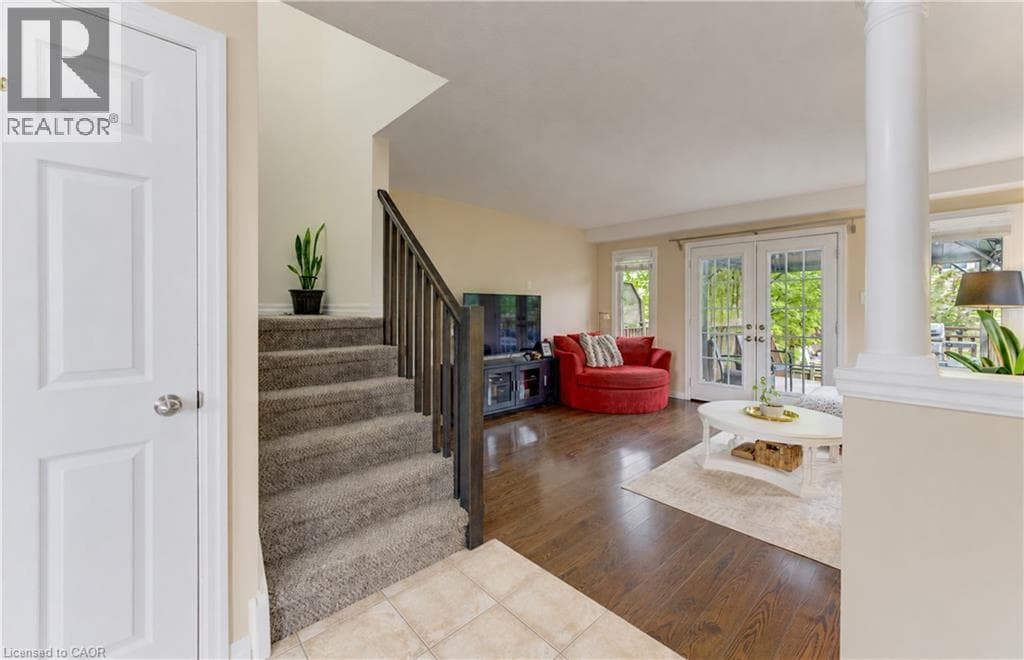 Single Family at 40- 10 FOXGLOVE Crescent, Kitchener, Ontario - Photo 6 - RE/MAX Garden City Realty