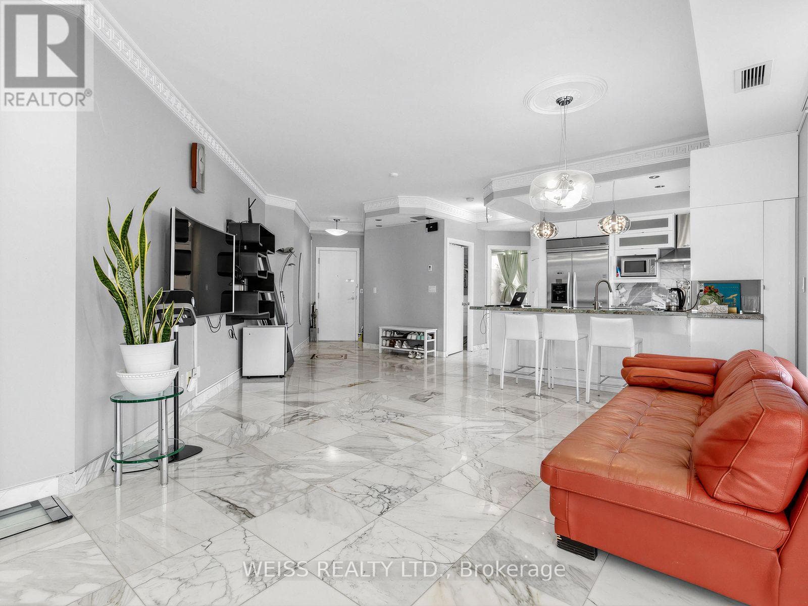 Single Family at 902- 18 Beverley Street, Toronto (Kensington-Chinatown), Ontario - Photo 4 - RE/MAX Garden City Realty