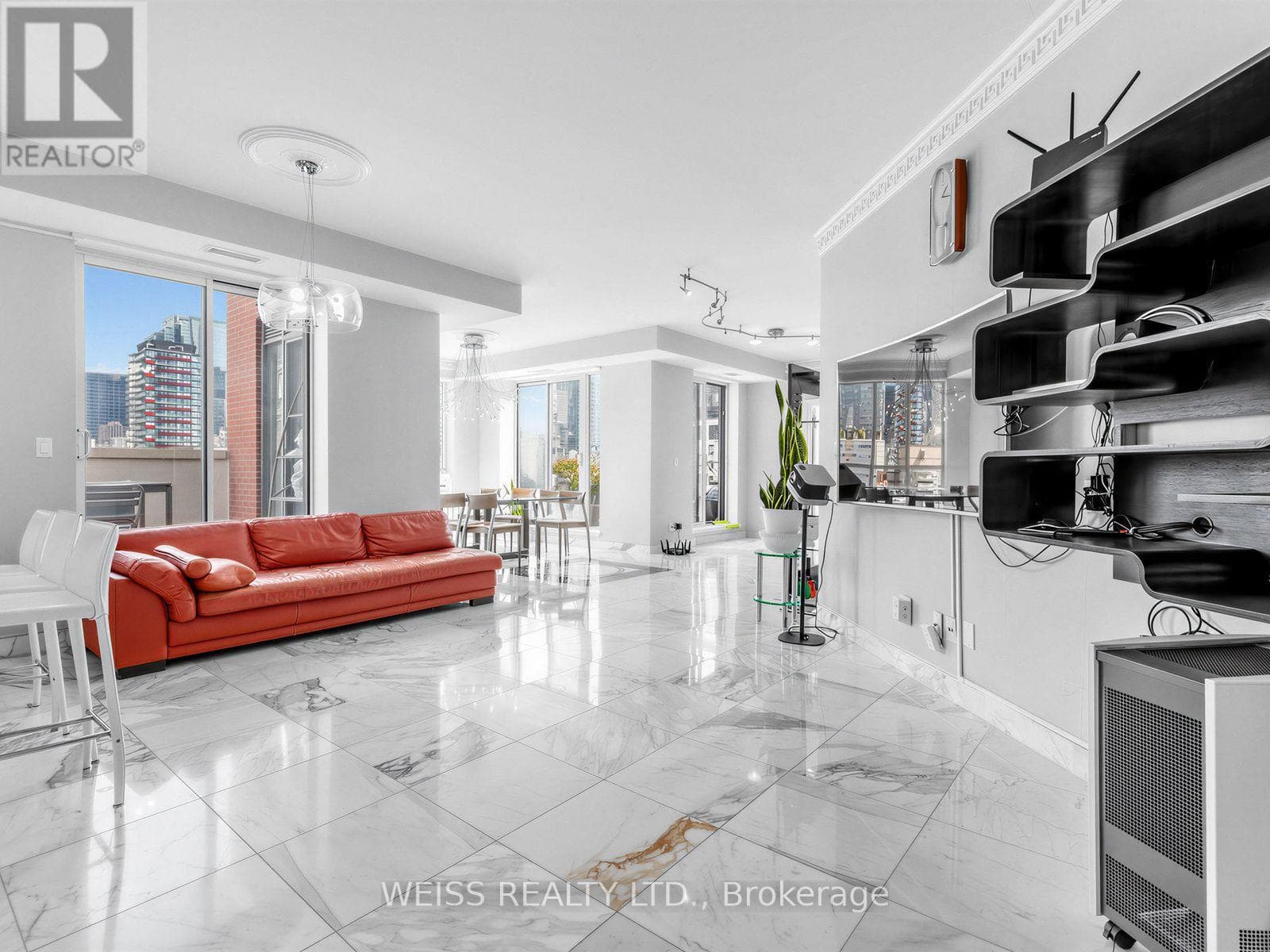 Single Family at 902- 18 Beverley Street, Toronto (Kensington-Chinatown), Ontario - Photo 5 - RE/MAX Garden City Realty