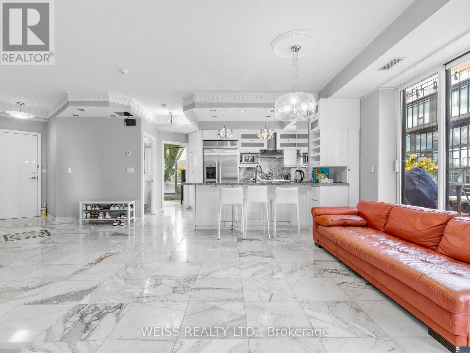 Single Family at 902- 18 Beverley Street, Toronto (Kensington-Chinatown), Ontario - Photo 6 - RE/MAX Garden City Realty