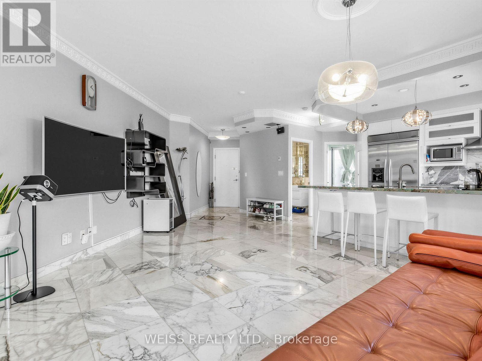 Single Family at 902- 18 Beverley Street, Toronto (Kensington-Chinatown), Ontario - Photo 7 - RE/MAX Garden City Realty