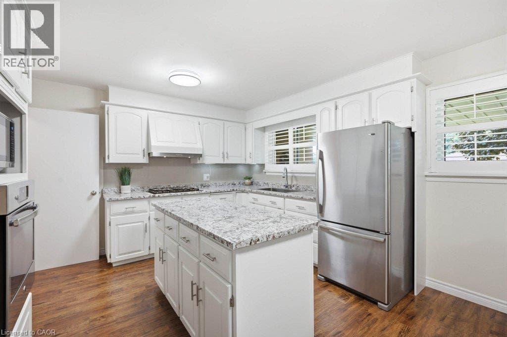 Single Family at 417 EDWIN Street, Kitchener, Ontario - Photo 10 - RE/MAX Garden City Realty