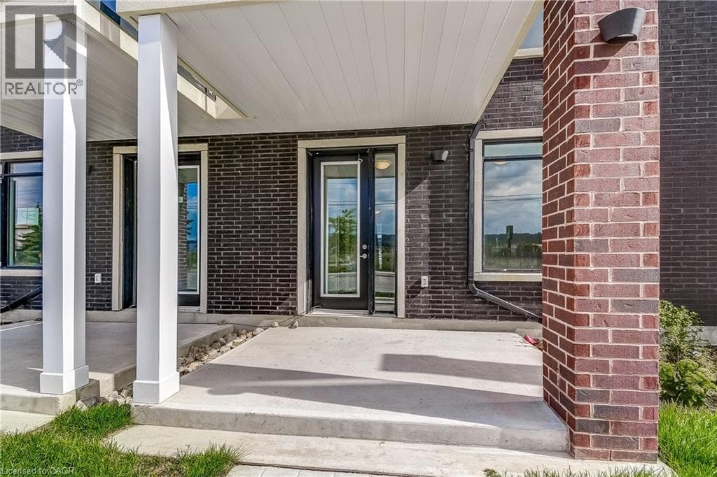 Single Family at 58 WINDWARD Drive, Grimsby, Ontario - Photo 3 - RE/MAX Garden City Realty