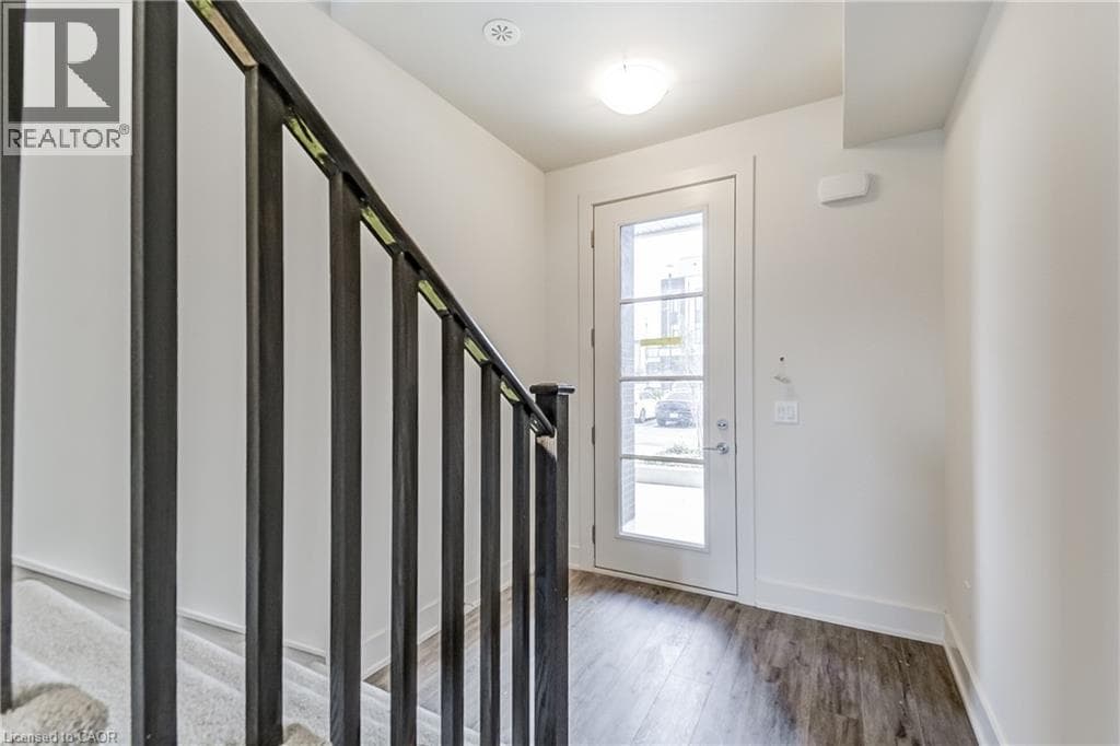 Single Family at 58 WINDWARD Drive, Grimsby, Ontario - Photo 4 - RE/MAX Garden City Realty