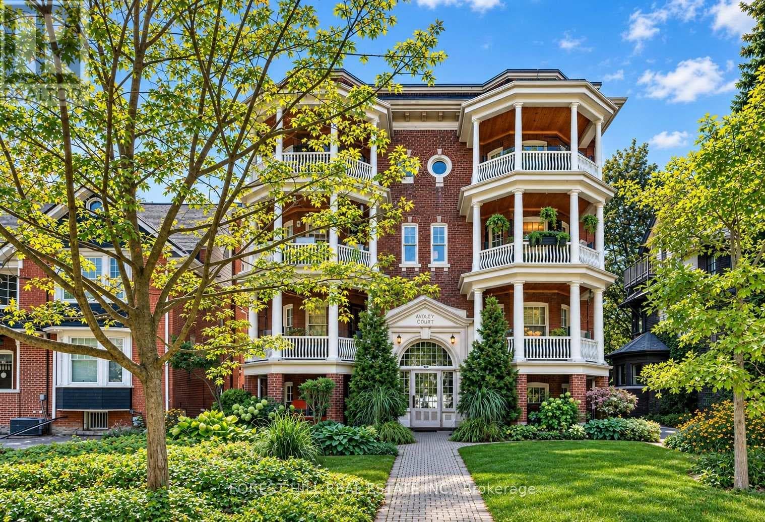 6- 68 Kendal Avenue
