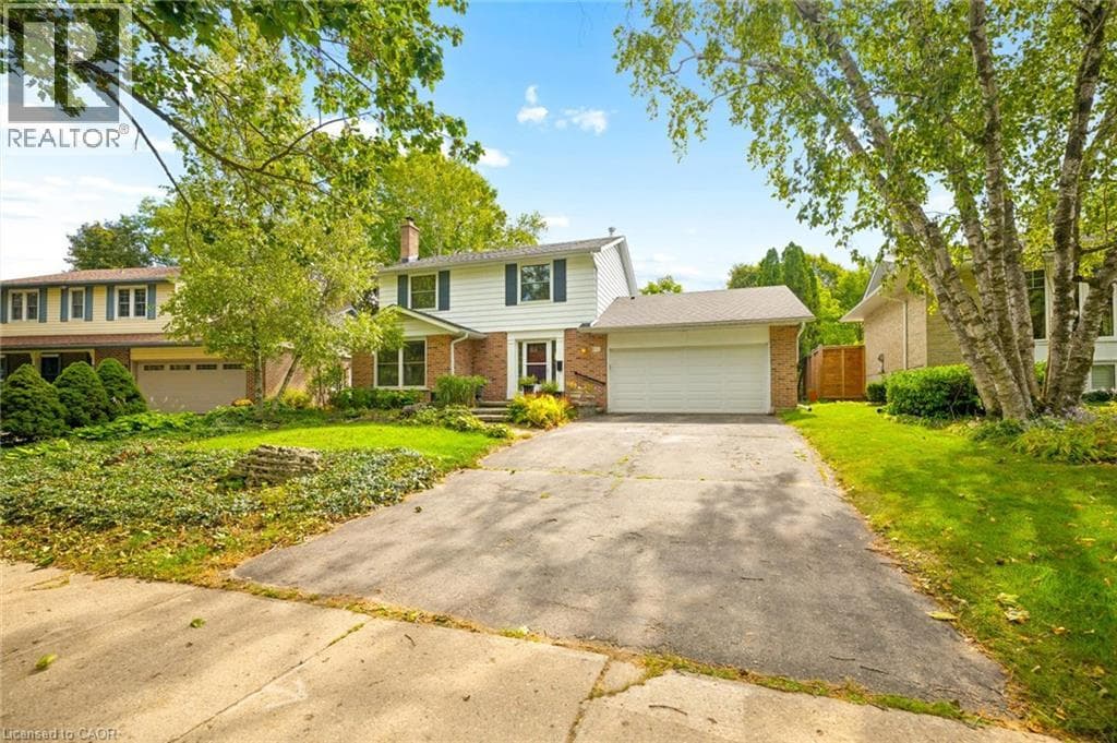 Single Family at 351 CRAIGLEITH Drive, Waterloo, Ontario - Photo 4 - RE/MAX Garden City Realty