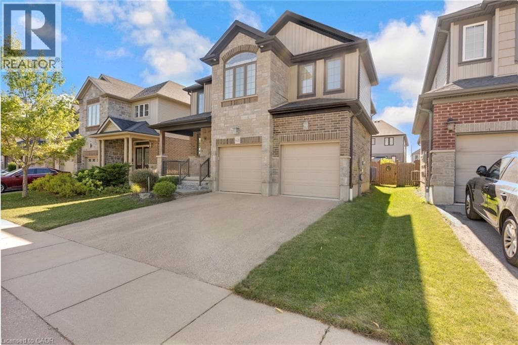 Single Family at 621 SUNDEW Drive, Waterloo, Ontario - Photo 3 - RE/MAX Garden City Realty