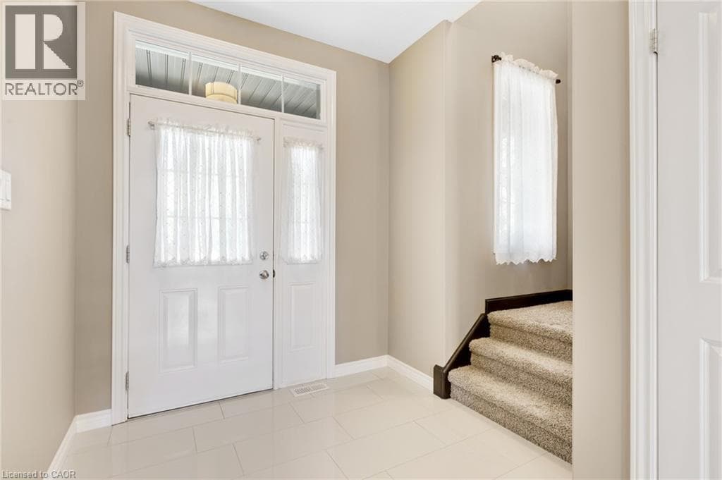 Single Family at 621 SUNDEW Drive, Waterloo, Ontario - Photo 5 - RE/MAX Garden City Realty